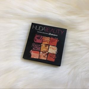 Huda Beauty Obsessions Eyeshadow Palette